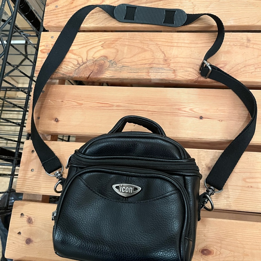 Leather black shoulder bag/camera bag